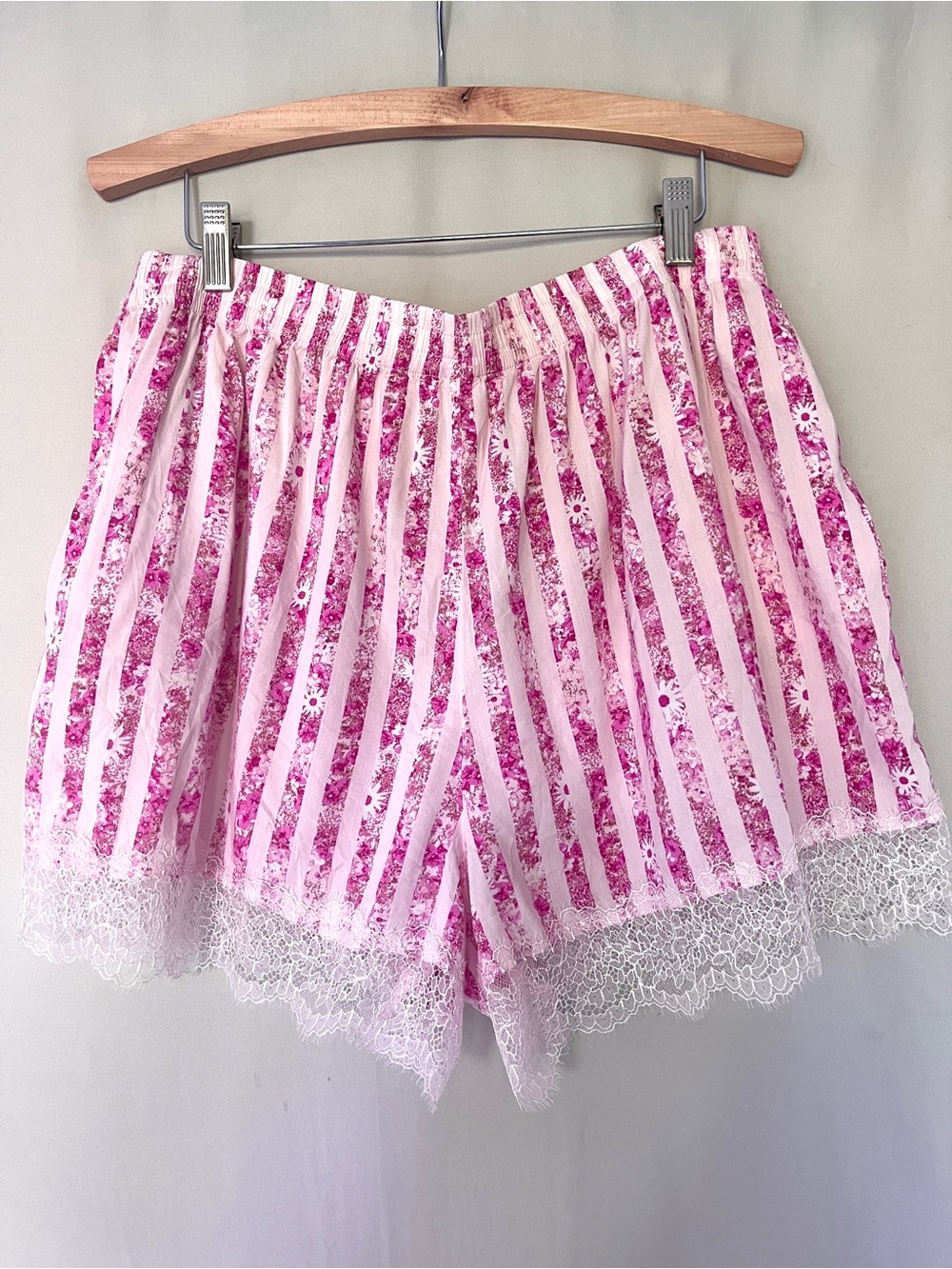 Victoria’s Secret Lace Trim Striped Boxer Shorts Pink Floral • Size L